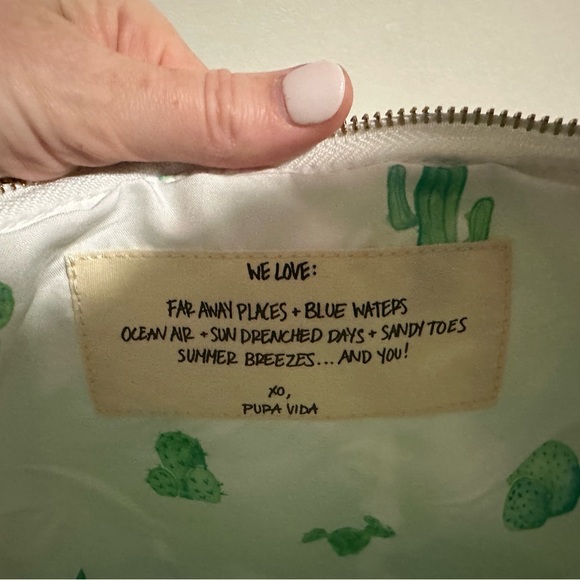 Pura Vida Green Clutch - Picture 5 of 5